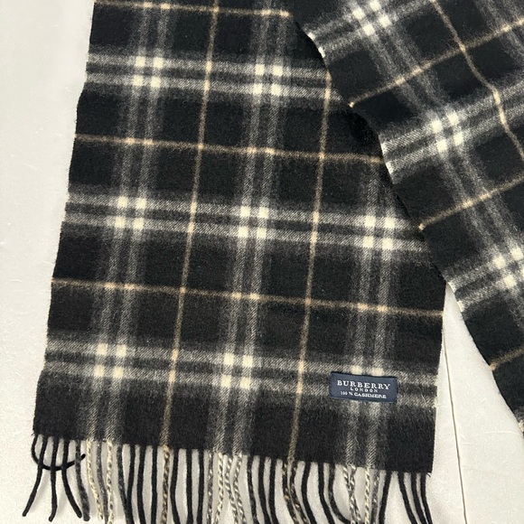 BURBERRY London Authentic scarf 100% cashmere fringe black nova check - Picture 6 of 6